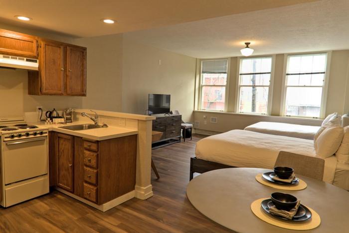 Hotel Leo Bellingham Bagian luar foto
